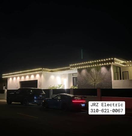 Christmas Lights Installation by Licensed Electrician in Los Angeles and Surroundings