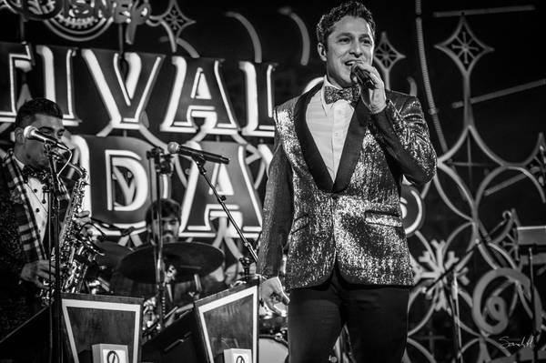 Number One Best Fun DJ/MC for New Years, Weddings, Karaoke, Kids Birthdays, and Parties in Beverly Hills, Santa Monica, Sherman Oaks