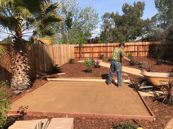 Scott's Garden Maintenance, Clean-Ups, Free Estimates (818) 572-0879 (San Fernando Valley, Burbank, All Los Angeles)