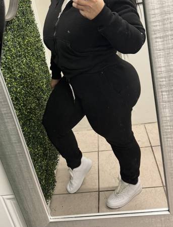 Massage Therapy / Full Body Wax (Los Angeles)