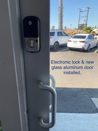 Door Repair for Storefront and Commercial Specialist (Los Angeles)