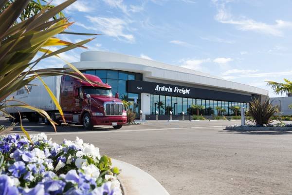 We Are Hiring Owner Operators (Owner Operators) (Los Angeles, CA)