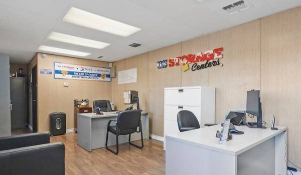 Need RV/Boat Storage? We've Got You Covered! (El Segundo)