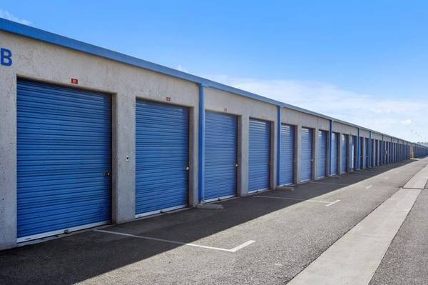 Discounted Storage Units! Month to Month Rentals at US Storage Center (Torrance)