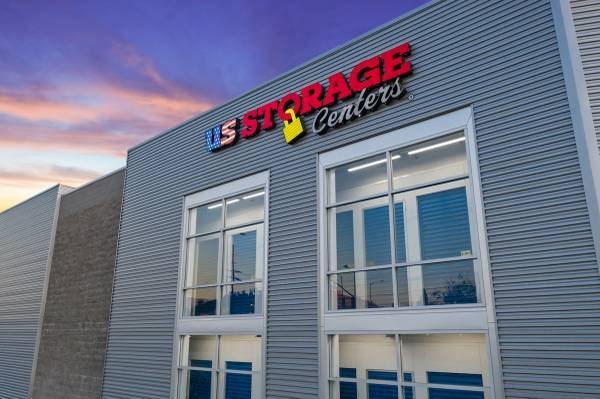Secure 2nd floor storage option in LA @ US Storage Valley Blvd (Los Angeles)